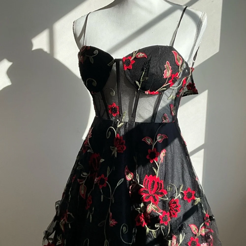 Corset midi party dress - Picture 3 of 3